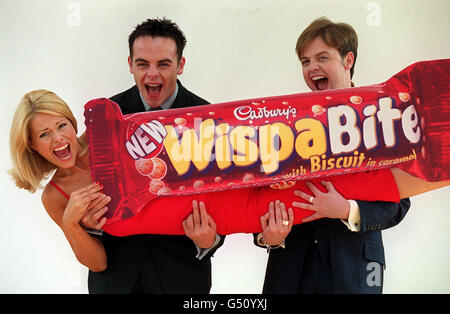 Ant et Dec Cadbury's lancer Banque D'Images