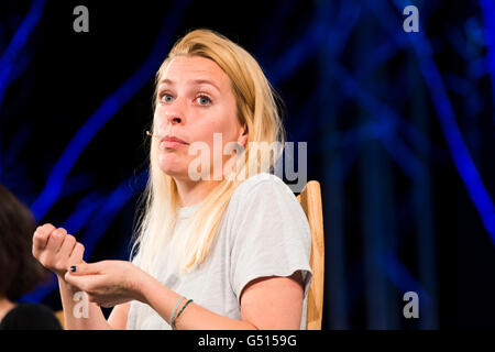 Sara Pascoe. L'écrivain anglais, humoriste et actrice. Au Hay Festival de la littérature et des Arts, le 30 mai 2016 Banque D'Images