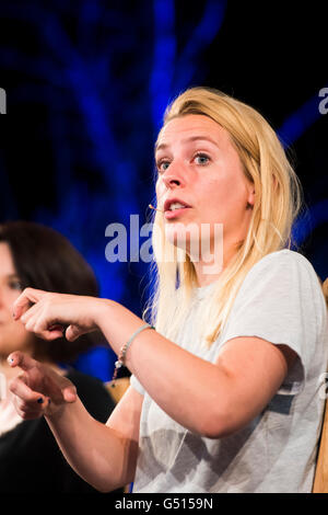 Sara Pascoe. L'écrivain anglais, humoriste et actrice. Au Hay Festival de la littérature et des Arts, le 30 mai 2016 Banque D'Images