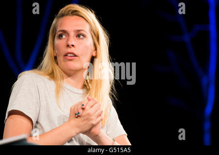 Sara Pascoe. L'écrivain anglais, humoriste et actrice. Au Hay Festival de la littérature et des Arts, le 30 mai 2016 Banque D'Images