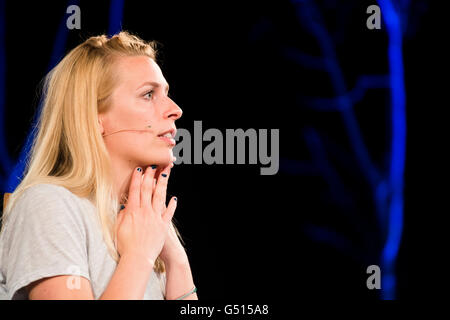 Sara Pascoe. L'écrivain anglais, humoriste et actrice. Au Hay Festival de la littérature et des Arts, le 30 mai 2016 Banque D'Images