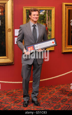 Acteur Colin Firth après avoir reçu la liberté de la ville de Londres, à la Guildhall Art Gallery, dans le centre de Londres. Banque D'Images