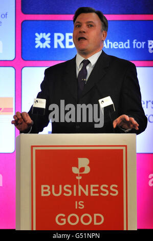Ed Balls, chancelier de l'ombre, s'adresse à la conférence annuelle des chambres de commerce britanniques, au Methodist Central Hall de Londres. Banque D'Images