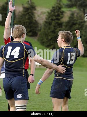 Rugby Union - internationale des moins de 18 ans - Écosse / Angleterre - Mansfield Park.Cameron Lawrie-Mackenzie, en Écosse, célèbre après avoir fait un essai lors de l'internationale des moins de 18 ans à Mansfield Park, à Hawick. Banque D'Images