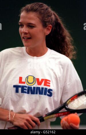 TENNIS. ANNABEL CROFT, LOVE TENNIS PROMTION CHEZ WREXHAM Banque D'Images