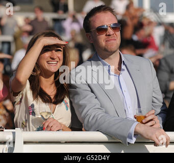 Les courses de chevaux - Hiver Derby Day - Lingfield Park Banque D'Images