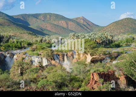 La Namibie, Kunene, Kaokoland, Epupafalls de la rivière Kunene, à la frontière de l'Angola dans Kaokoland Banque D'Images