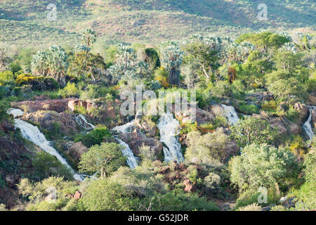 La Namibie, Kunene, Kaokoland, Epupafalls de la rivière Kunene, à la frontière de l'Angola dans Kaokoland Banque D'Images