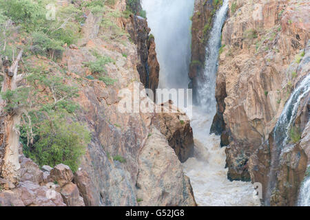 La Namibie, Kunene, Kaokoland, Epupafalls de la rivière Kunene, à la frontière de l'Angola dans Kaokoland Banque D'Images