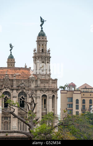 Cuba, La Havane, à l'angle, façade du Gran Teatro de La Habana à partir du Capitolio Banque D'Images