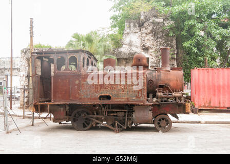 Cuba, La Havane, musée, cimetière de locomotives dans le Parque de los Agrimensores à côté de la gare centrale de La Havane Banque D'Images