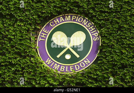 PAS D'UTILISATION COMMERCIALE : le logo des championnats de tennis de Wimbledon. Banque D'Images