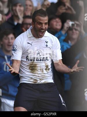 Football - Barclays Premier League - Tottenham Hotspur v Swansea City - White Hart Lane.Rafael Van der Vaart de Tottenham Hotspur célèbre le but d'ouverture du jeu Banque D'Images