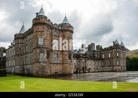 Royaume-uni, Ecosse, Edimbourg, Vue du palais de Holyrood, Holyrood Palace est la résidence officielle de la reine britannique en Ecosse Banque D'Images