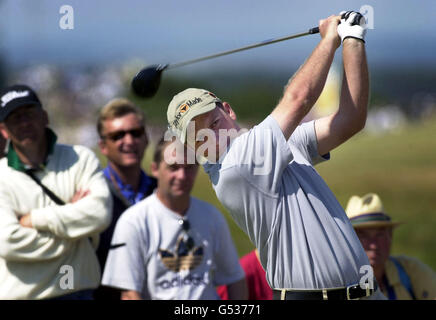 Garbutt Open St Andrews.Ian Garbutt, de Grande-Bretagne, part du 15e tee aux Open Golf Championships à St Andrews, en Écosse. Banque D'Images