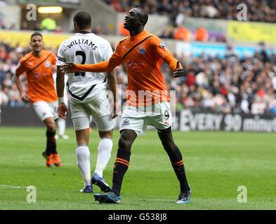 Football - Barclays Premier League - Swansea City / Newcastle United - Liberty Stadium.Papiss Demba Cisse, de Newcastle United, célèbre après avoir terminé le deuxième but du match de son côté Banque D'Images