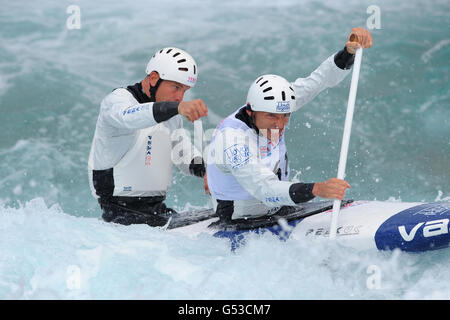 Canoë - Tesco en Slalom Essais de sélection 2012 - Jour trois - Lee Valley White Water Centre Banque D'Images