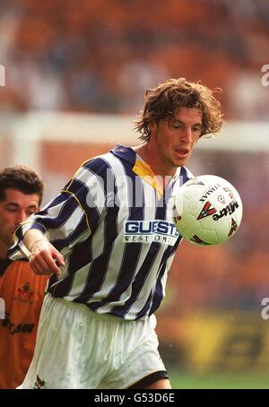 Soccer - Endsleigh League Division One - Wolverhampton Wanderers / West Bromwich Albion.Andy Hunt, West Bromwich Albion Banque D'Images