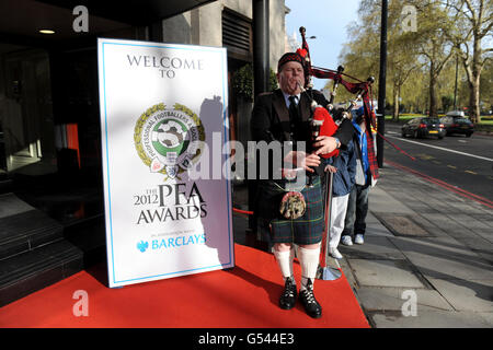 Soccer - PFA Player of the Year Awards 2012 - Grosvenor House Hotel Banque D'Images