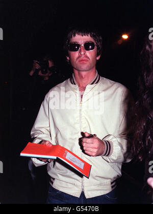 Lennon Tribute Noel Gallagher Banque D'Images