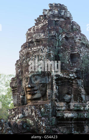 Visages de Bouddha au temple Bayon à Angkor Banque D'Images