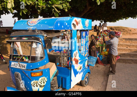 Sri Lanka, Galle Fort, Rampart Street, glaces autorickshaw Banque D'Images