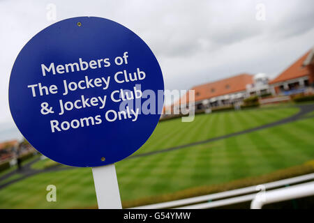 Vue générale du défilé au Rowley Mile Hippodrome de Newmarket Banque D'Images