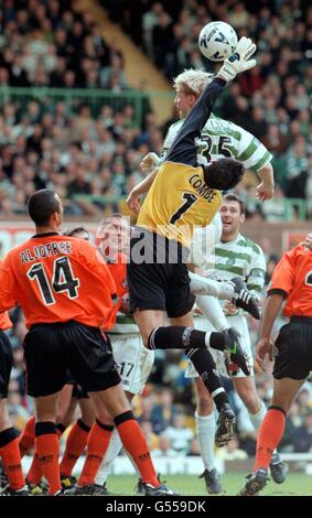 V celtique Dundee Utd Combe Banque D'Images