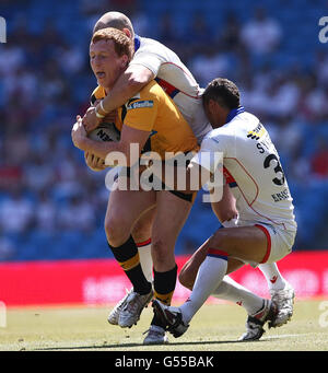 Castleford Tigers Jordan Thompson prend la défense des Wildcats de Wakefield lors de la Super League Stobart, match du week-end magique au Etihad Stadium, Manchester. Banque D'Images