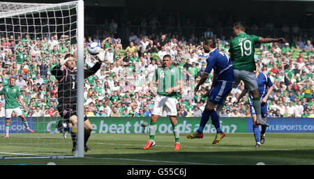 Shane long, de la République d'Irlande, a obtenu des scores lors de l'International friendly au stade Aviva, Dublin, Irlande. Banque D'Images