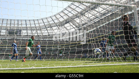 Shane long, de la République d'Irlande, a obtenu des scores lors de l'International friendly au stade Aviva, Dublin, Irlande. Banque D'Images