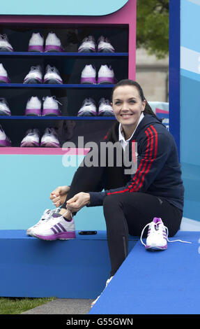 L'espoir olympique Victoria Pendleton lance aujourd'hui à Londres le relais de l'espoir Samsung, l'initiative caritative des Jeux Olympiques de Samsung. Banque D'Images