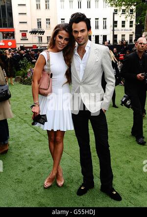 Arrivée pour la première britannique de Snow White et The Huntsman aux cinémas Empire et Odeon de Leicester Square, Londres Banque D'Images