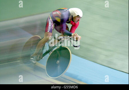 Jason Queally en route pour une médaille de bronze dans le procès de 1km de temps aux Championnats du monde de cyclisme sur piste à Manchester. Banque D'Images