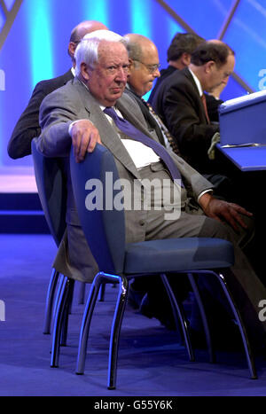 L'ancien premier ministre conservateur Sir Edward Heath le deuxième jour de la conférence du Parti conservateur à Bournemouth. Banque D'Images