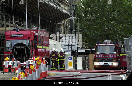 Les services d'urgence assistaient à un incendie dans la rue Great George, près de la place du Parlement à Londres, où ils contrôlaient un incendie au sous-sol d'un bâtiment près du Trésor.*Un porte-parole de la brigade des pompiers de Londres a déclaré que les premiers rapports suggéraient que des ouvriers auraient pu être piégés par le feu, bien qu'il n'y ait eu aucun rapport de pertes. Banque D'Images