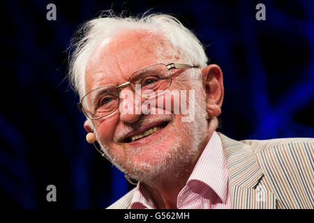 Stanley Wells. Érudit shakespearien, écrivain, professeur et éditeur , président d'honneur de la naissance de Shakespeare Trust, professeur émérite à l'Université de Birmingham, le Hay Festival de la littérature et les arts, Hay-on-Wye, Powys, Pays de Galles, UK, 01 juin 2016 Banque D'Images