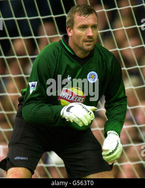 Tim Flowers de Leicester lors du clash entre Leicester City et Manchester United à Filbert Street. 27/10/01 le comté de Stockport, première division, a signé Tim Flowers pour un prêt d'un mois Banque D'Images