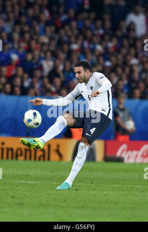 Adil Rami (France) ; 19 juin 2016 - Football : UEFA Euro France 2016, Groupe A, la Suisse 0-0 France à Stade Pierre Mauroy, Lille Métropole, France. © aicfoto/AFLO/Alamy Live News Banque D'Images