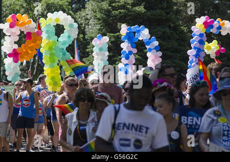 Denver, Colorado, États-Unis. 19 Juin, 2016. Des milliers ont pris part à la Parade Pridefest de 2016 à Denver, Colorado. © Graham Charles Hunt/ZUMA/Alamy Fil Live News Banque D'Images