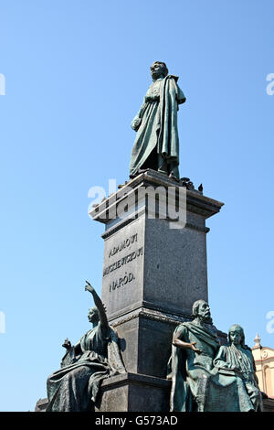 Adamowi Mickiewiczowi monument place du marché principal de Cracovie Pologne Banque D'Images