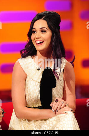 Katy Perry pendant le tournage du spectacle Graham Norton aux London Studios, Londres. APPUYEZ SUR ASSOCIATION photo. Date de la photo: Jeudi 7 juin 2012. Le crédit photo devrait se lire comme suit : Ian West/PA Wire Banque D'Images