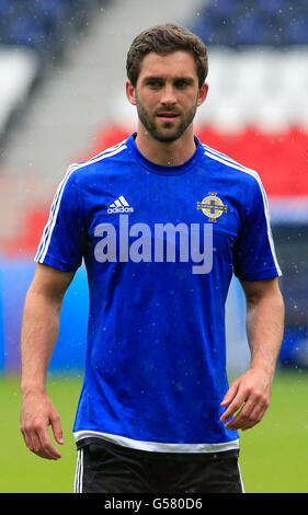 L'Irlande du Nord sera Grigg au cours d'un entraînement au Parc des Princes, Paris. Banque D'Images