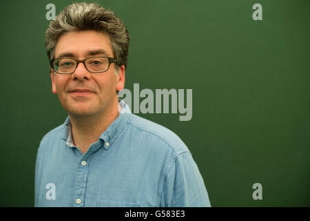 David Solomons, écrivain, romancier, scénariste, auteur de "Mon frère est un super héros", lauréat du prix 2016 Waterstones. Le Hay Festival de la littérature et les arts, Hay-on-Wye, Powys, Pays de Galles, Royaume-Uni, le 03 juin 2016 Banque D'Images