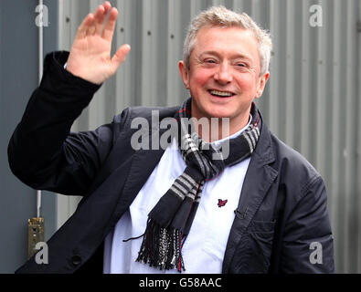 Auditions du facteur X - Glasgow.Le juge du facteur X Louis Walsh arrive au SECC à Glasgow pour les auditions du facteur X. Banque D'Images
