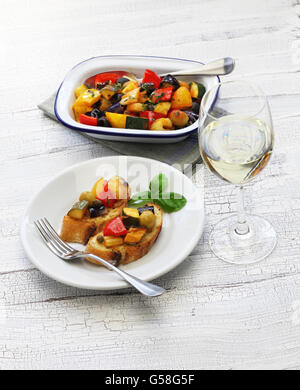 Caponata sicilienne, italienne, ragoût de légumes aubergine aubergine Banque D'Images