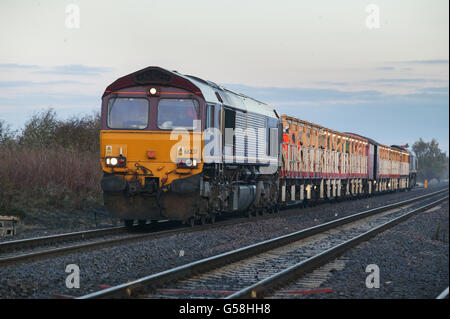 La pose de câbles à Fenny Compton au cours de la réévaluation de la signalisation Cherwell Valley line. Banque D'Images