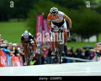 Nicole Cooke l'actuelle championne olympique de course sur route Womens termine les médailles des Championnats nationaux de course sur route Womens à Ampleforth, dans le Yorkshire. Banque D'Images