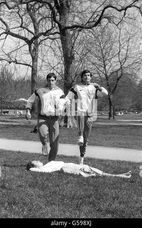 Athlétisme - Jeux Olympiques de Los Angeles 1984 Tracksuit lancer - Hyde Park Londres Banque D'Images