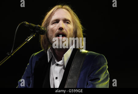 Tom Petty et les Heartbreakers se sont performances sur la scène Big Top au Festival de l'île de Wight. Banque D'Images